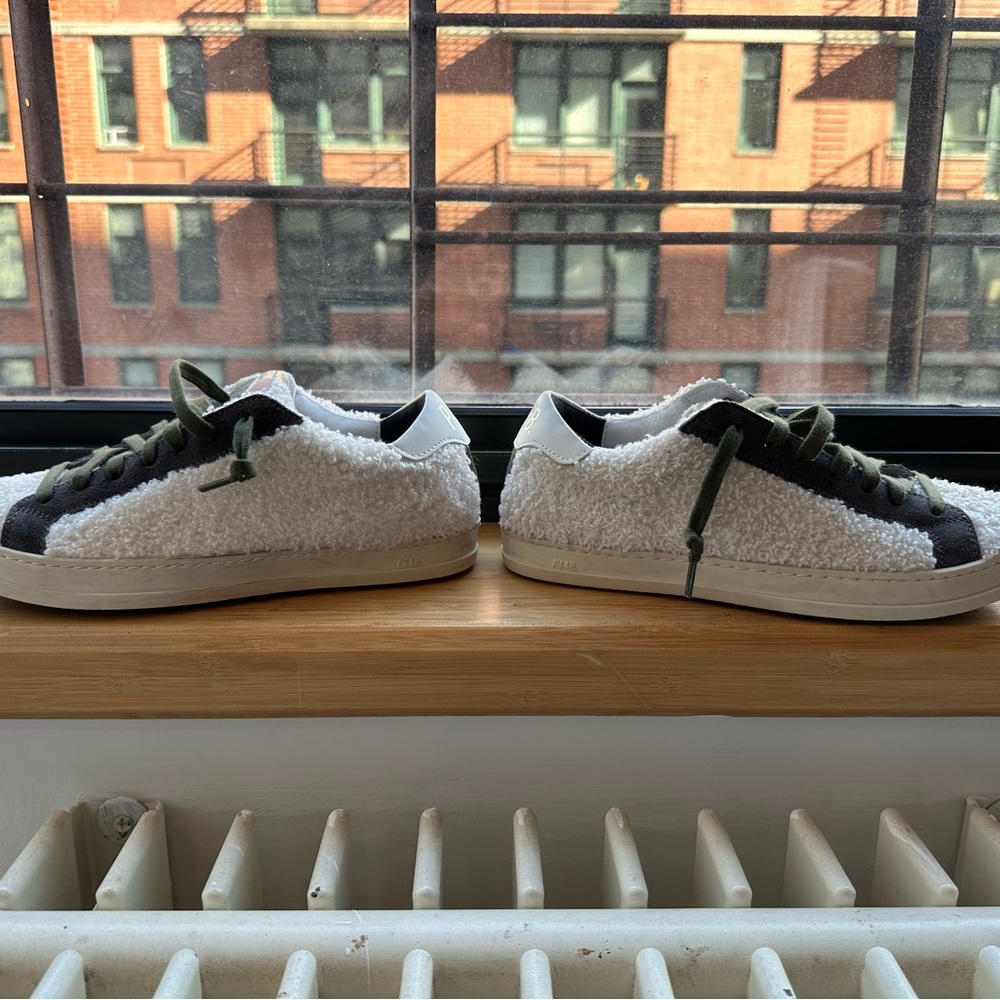 P448 John WAD teddy sneakers - new with tags in original box. Size 36
